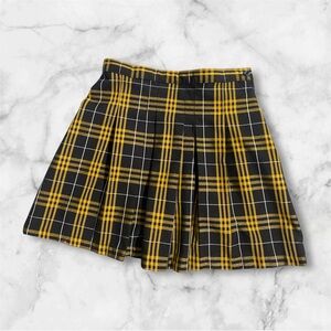 Tommy Hilfiger size 8 skirt